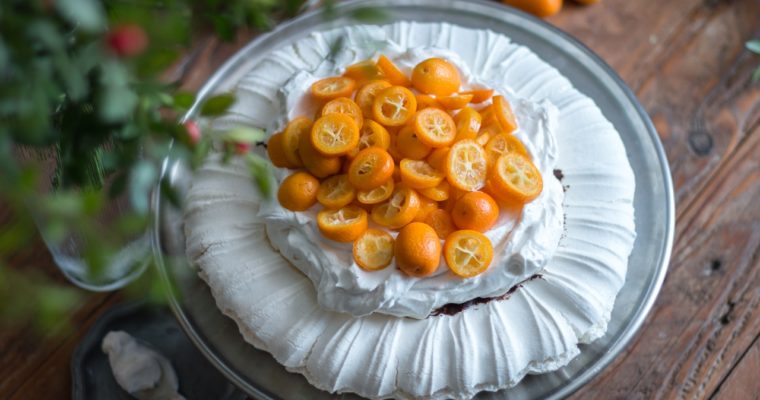 Pavlova crème et kumquats (vegan)